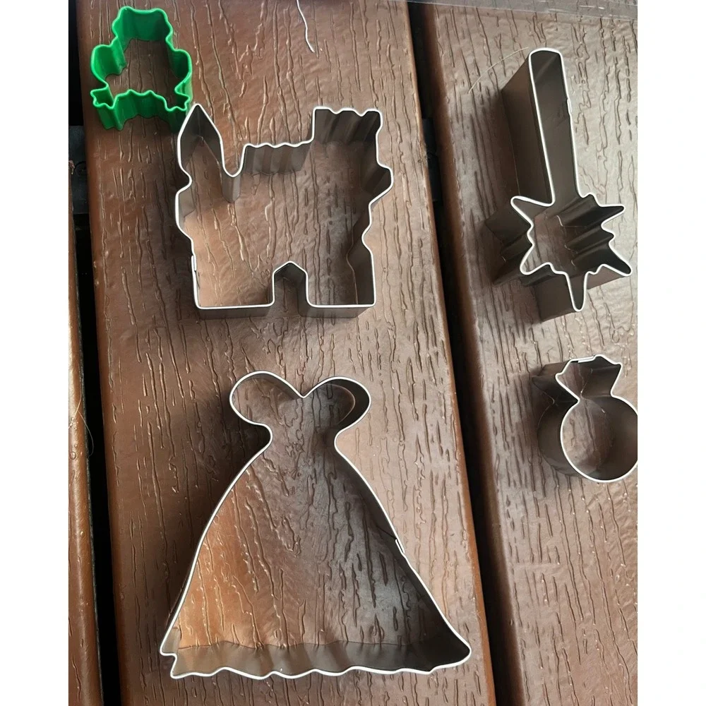Princess Cookie Cutter Set Unicorn Castle Wand Gown Slipper 8 Piece Silver Green